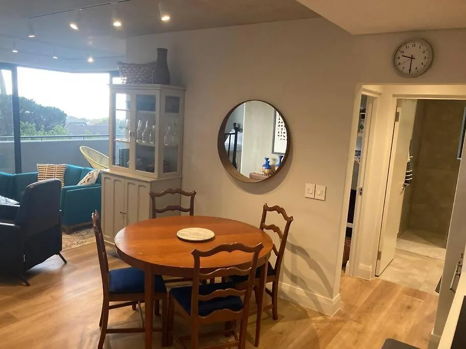 Deer Park Apartment Cpt - With Sweeping Views Cape Town 0*,
