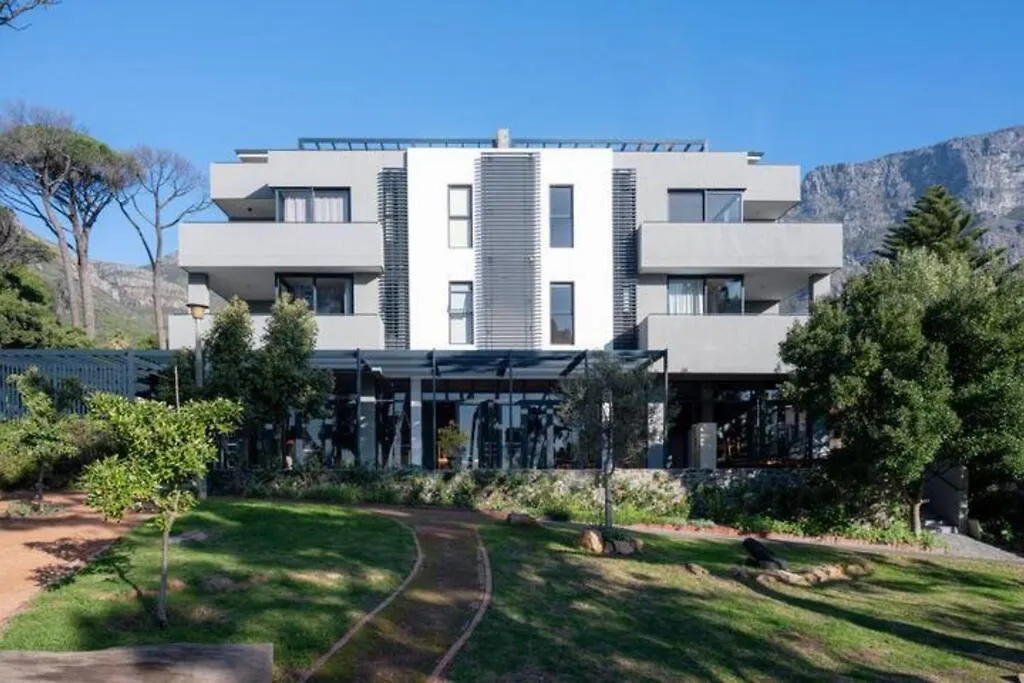 Deer Park Apartment Cpt - With Sweeping Views Cape Town